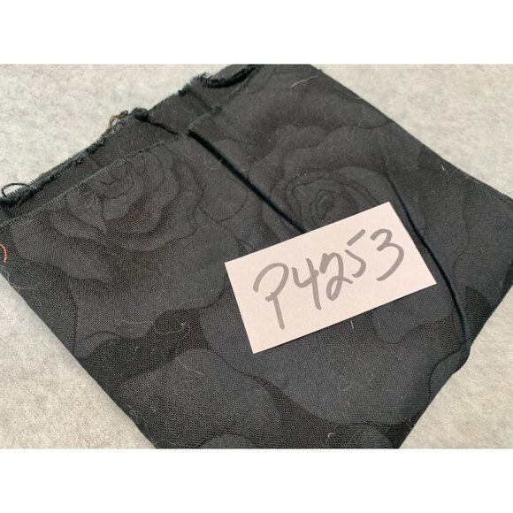 Timeless Treasures Black Rose Pattern Fabric 1/4 yard x 44" Cotton Floral Crafti - Picture 4 of 4